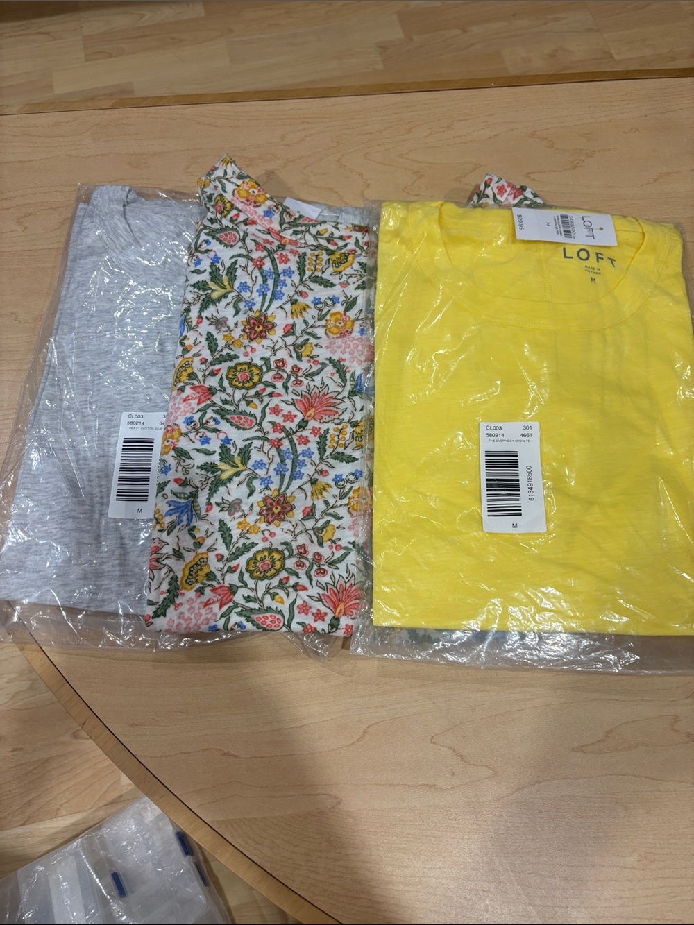Loft- The everyday crew t shirt lot of 3